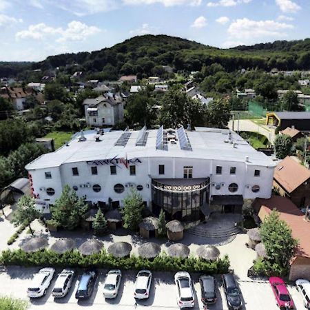 Hotel Galaktika Vynnyky Exterior foto